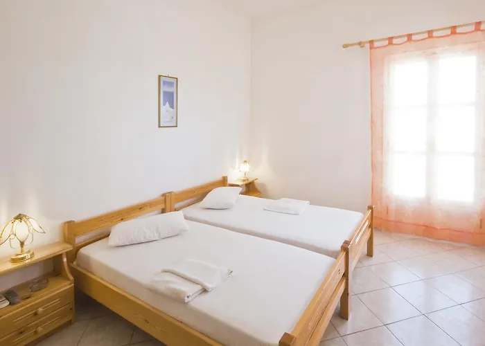 St.george Rooms&studios Playa de Perivolos