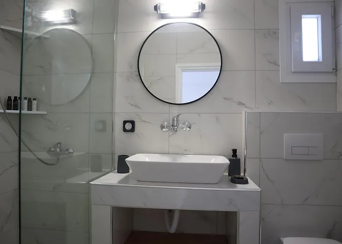 St.george & Perivolos (Santorini)