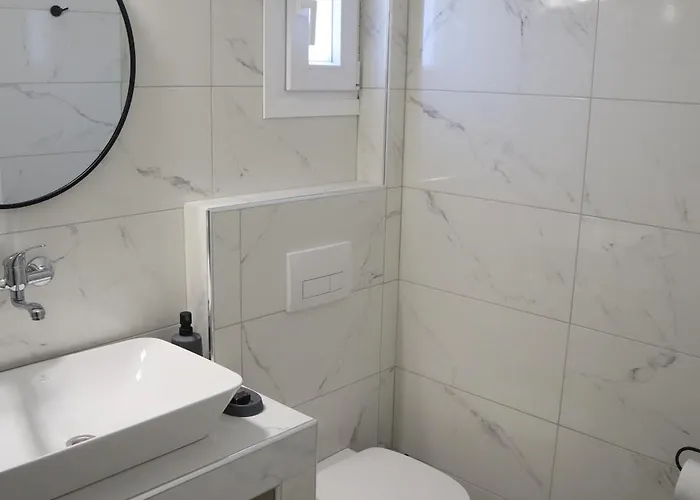 Gasthof St.george & Perivolos (Santorini)