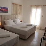 Pensionat St.george & Perivolos (Santorini)