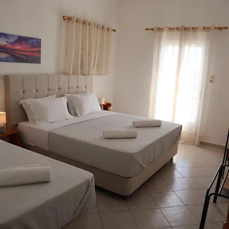 Guest house St.george & Perivolos (Santorini)